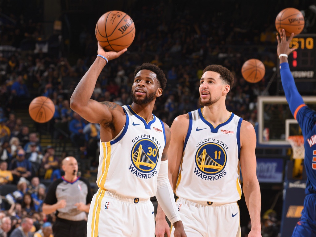 手可以通过 手可以通过