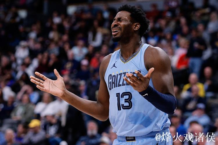 回暖！杰克逊次节连中2记三分，此前近5场比赛三分13中0