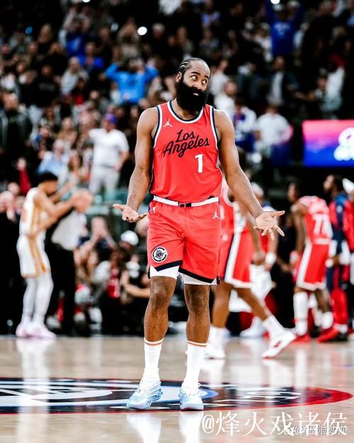 伦纳德33分哈登22+8 快船主场轻取奇才